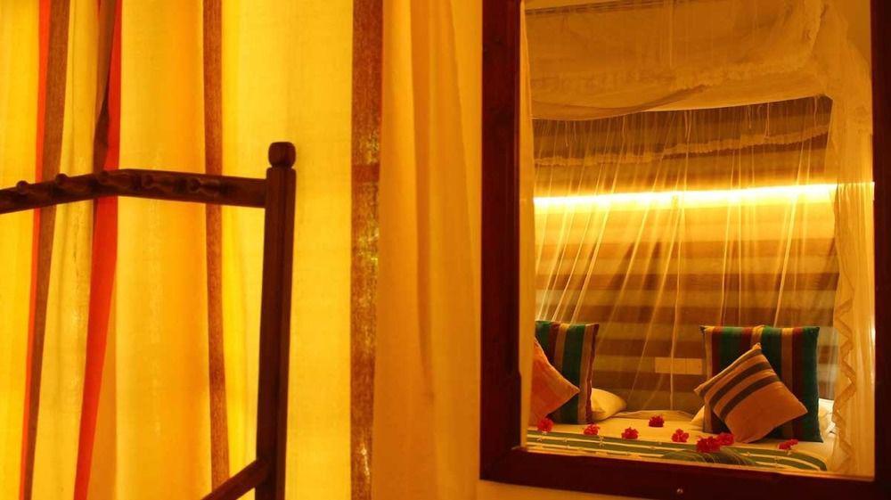 Primrose Guest House Unawatuna Exterior photo