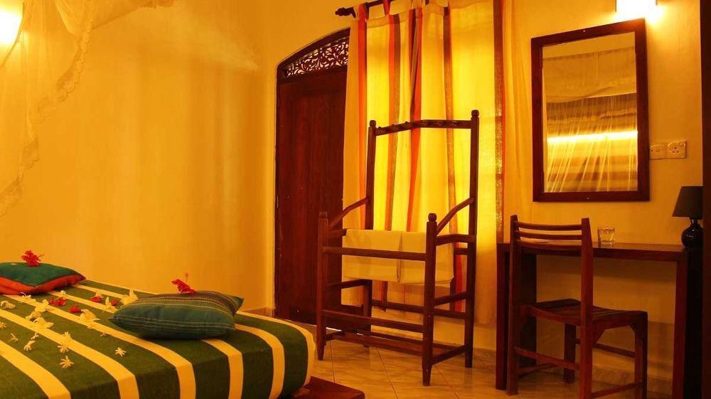 Primrose Guest House Unawatuna Exterior photo